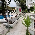 Belka Golf Delux Poolside 贝莱克