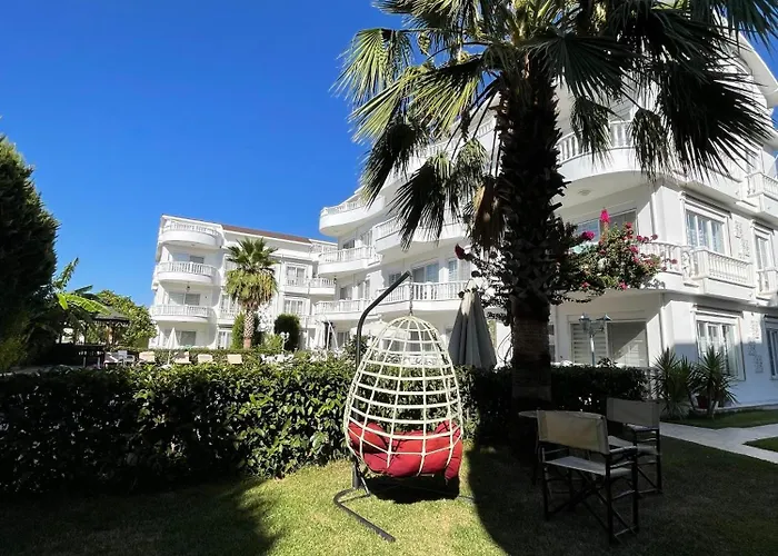 Belka Golf Delux Poolside *