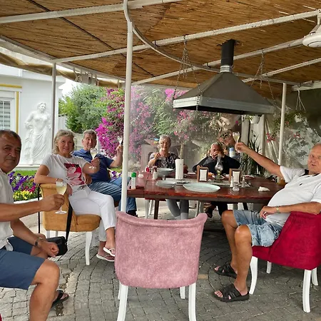 Belka Golf Delux Poolside