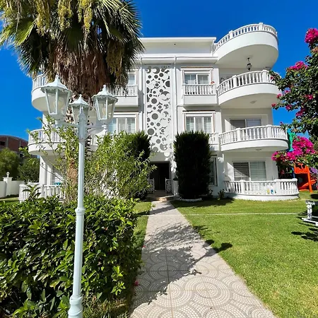 Apartment Belka Golf Delux Poolside