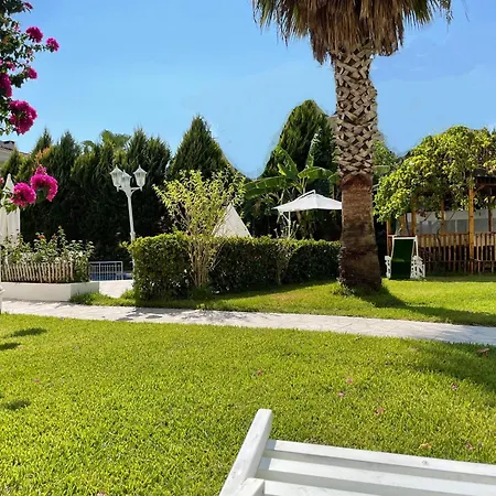 Apartment Belka Golf Delux Poolside