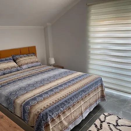 Belka Golf Delux Poolside Apartment *