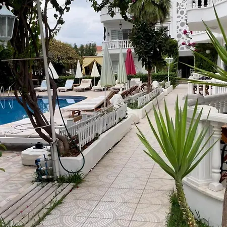 Belka Golf Delux Poolside Belek