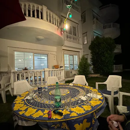 Belka Golf Delux Poolside Apartment *