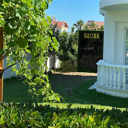 Apartment Belka Golf Delux Poolside